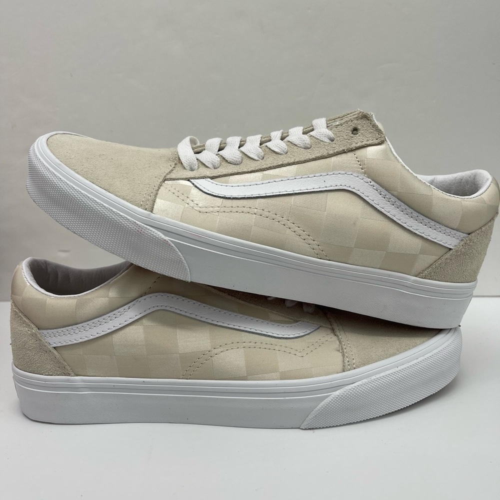 Vans Men’s Old Skool
Satin Checkerboard Turtle Sneakers 
VN000D5NDJR - Picture 14 of 16